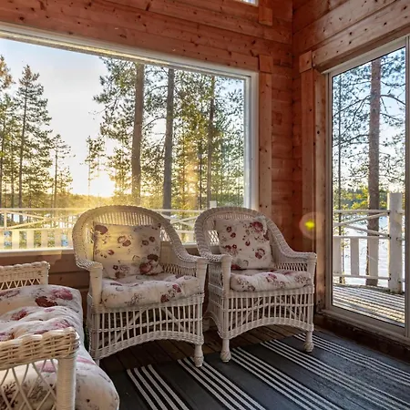 Nyaraló Naesinjoutsen By Interhome